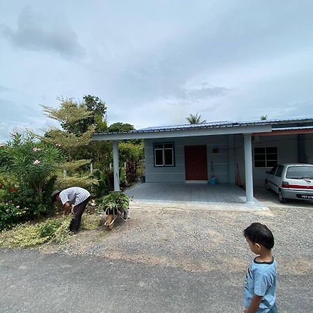 Makndak Roomstay Arau Bagian luar foto